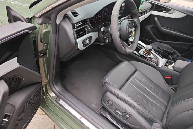 Used Audi A5 2023 Sportback 40 TFSI quattro Luxury Dynamic Edition Driver Seat