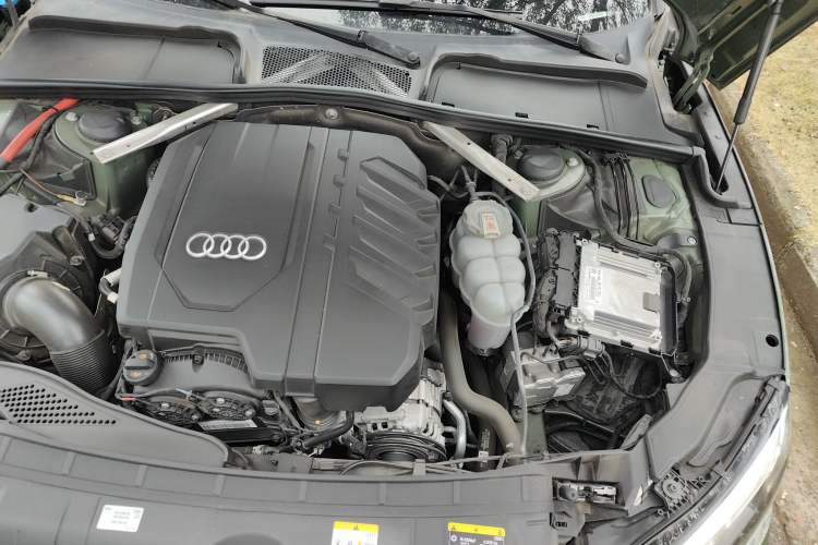 Used Audi A5 2023 Sportback 40 TFSI quattro Luxury Dynamic Edition Engine Bay Left