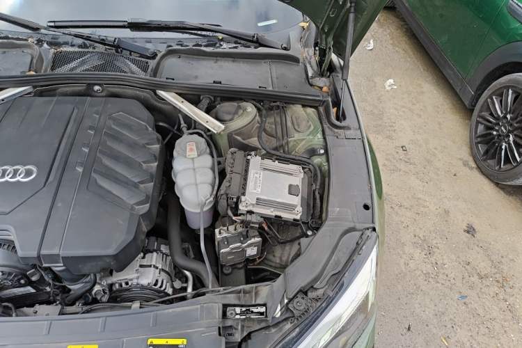 Used Audi A5 2023 Sportback 40 TFSI quattro Luxury Dynamic Edition Engine Bay Left