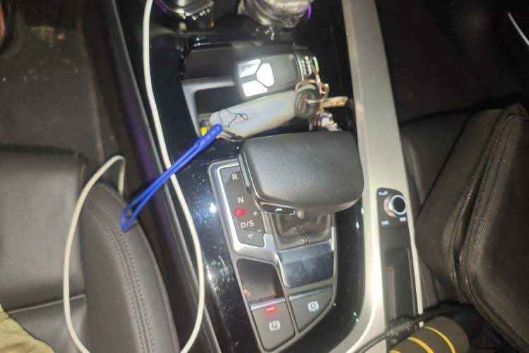Used Audi A5 2023 Sportback 40 TFSI quattro Luxury Dynamic Edition Gear Lever