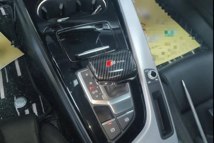 Used Audi A5 2023 Sportback 40 TFSI Fashionable and Dynamic Model Gear Lever