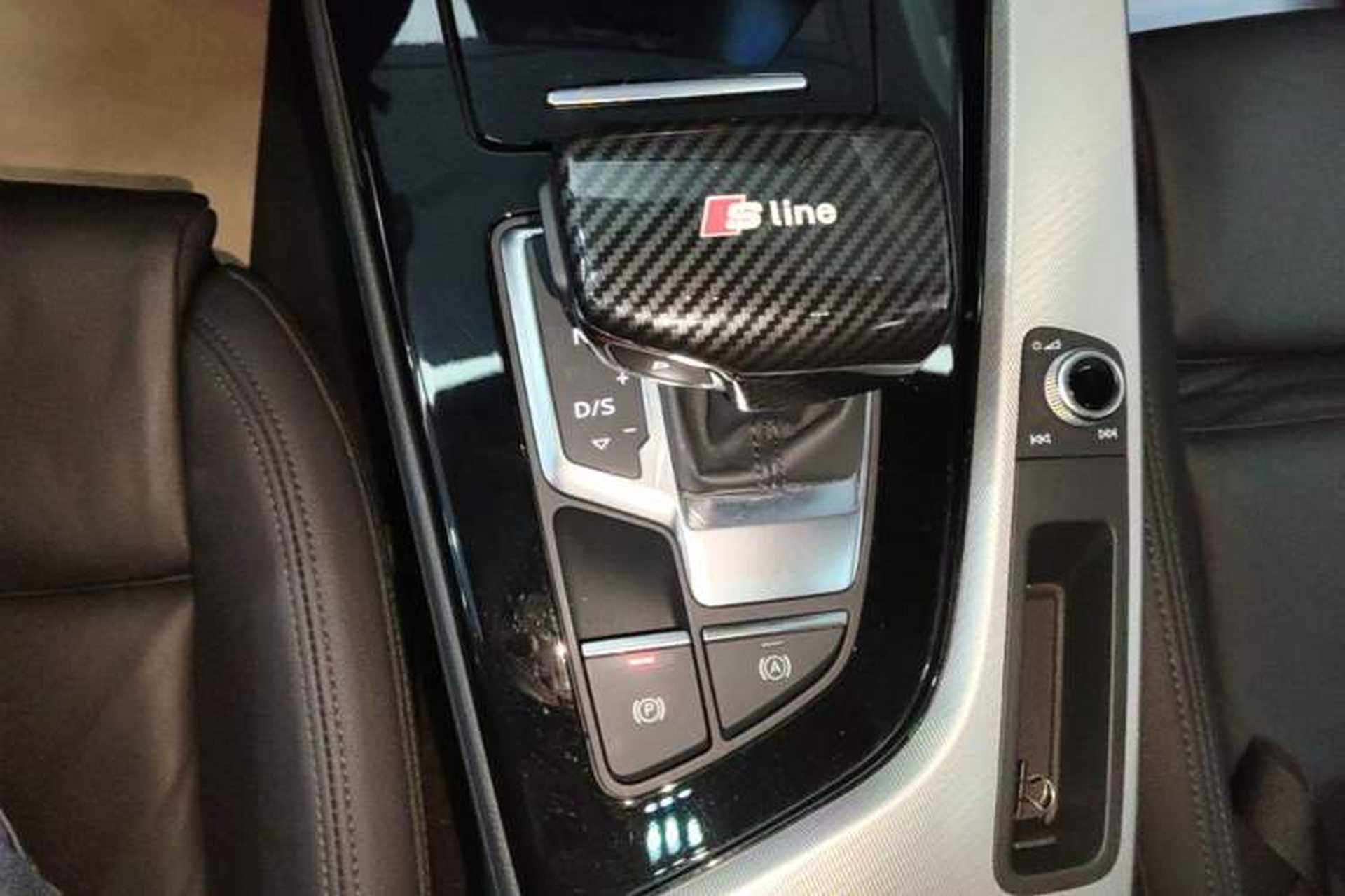 Used Audi A5 2023 Sportback 40 TFSI Fashionable and Dynamic Model Gear Lever