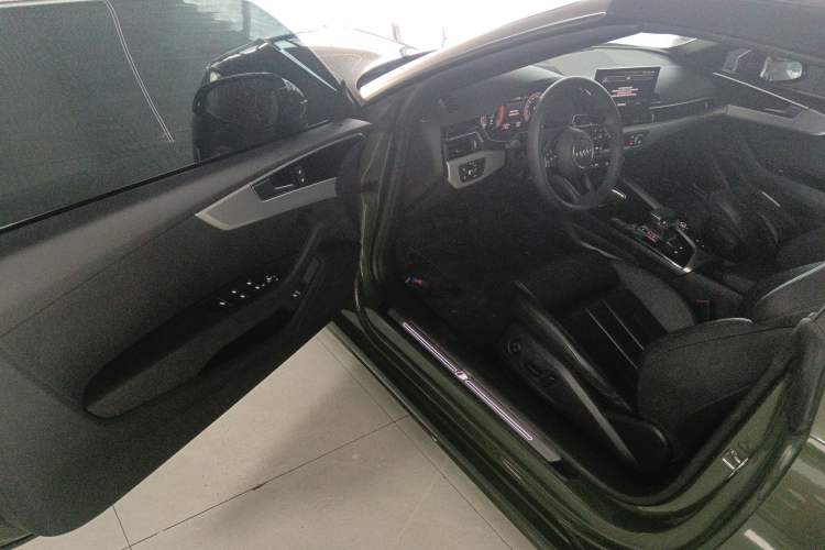 Used Audi A5 2023 Cabriolet 40 TFSI Fashion Dynamic Model Interior 3