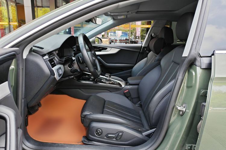 Used Audi A5 2023 Sportback 40 TFSI Fashionable and Dynamic Model Interior 4