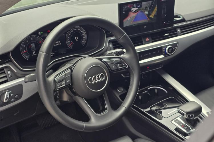 Used Audi A5 2023 Sportback 40 TFSI Fashionable and Dynamic Model Interior 4