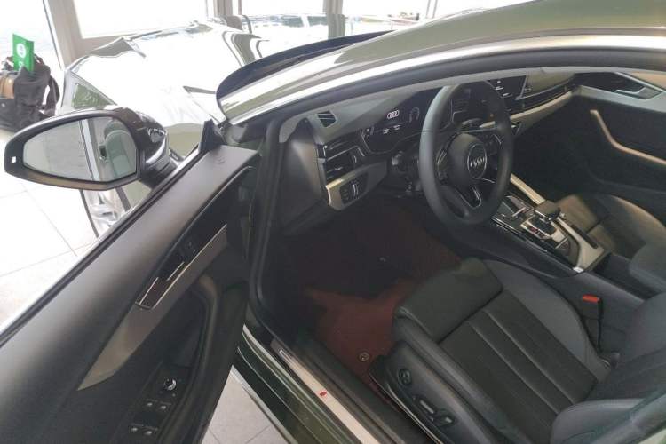 Used Audi A5 2023 Sportback 40 TFSI Fashionable and Dynamic Model Interior 6