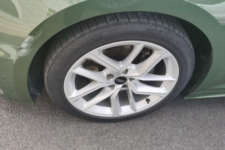 Used Audi A5 2023 Coupe 40 TFSI Fashionable and Dynamic Model Left Front Wheel Hub