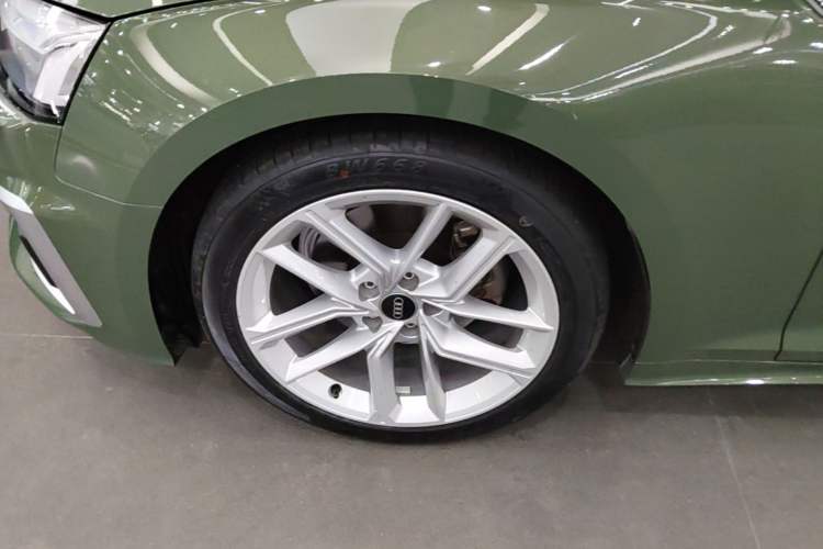 Used Audi A5 2023 Sportback 40 TFSI Fashionable and Dynamic Model Left Front Wheel Hub