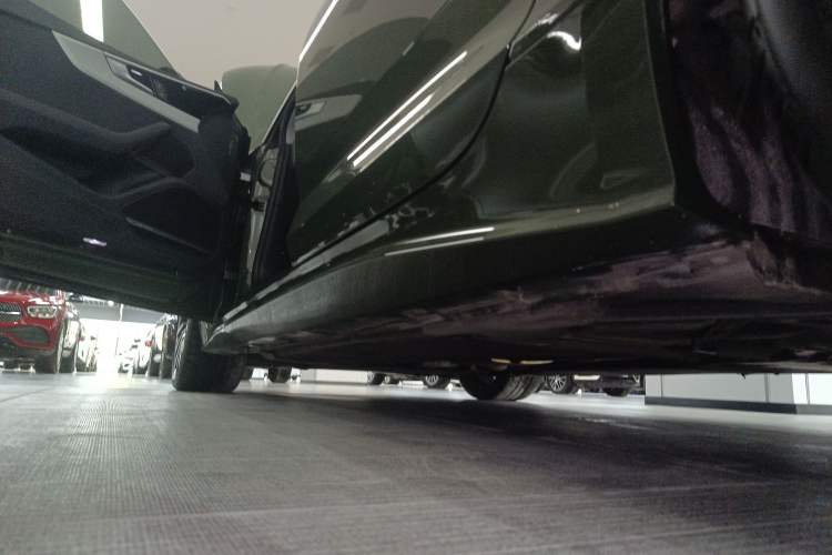 Used Audi A5 2023 Sportback 40 TFSI quattro Luxury Dynamic Edition Left Side Sill