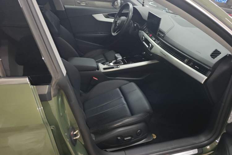 Used Audi A5 2023 Sportback 40 TFSI quattro Luxury Dynamic Edition Right Front Seat