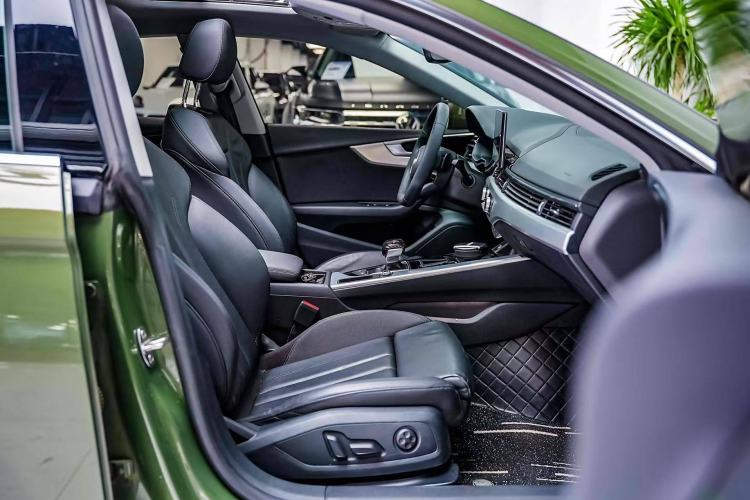 Used Audi A5 2023 Sportback 40 TFSI Fashionable and Dynamic Model Right Front Seat