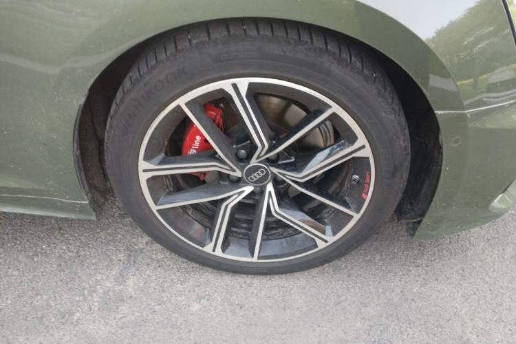 Used Audi A5 2023 Sportback 40 TFSI Fashionable and Dynamic Model Right Front Wheel Hub
