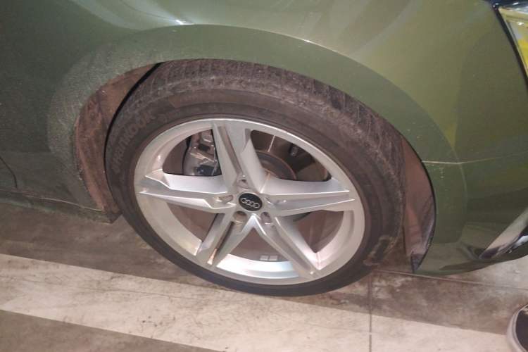 Used Audi A5 2023 Sportback 40 TFSI Fashionable and Dynamic Model Right Front Wheel Hub