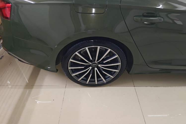 Used Audi A5 2023 Sportback 40 TFSI quattro Luxury Dynamic Edition Right Rear Wheel Hub