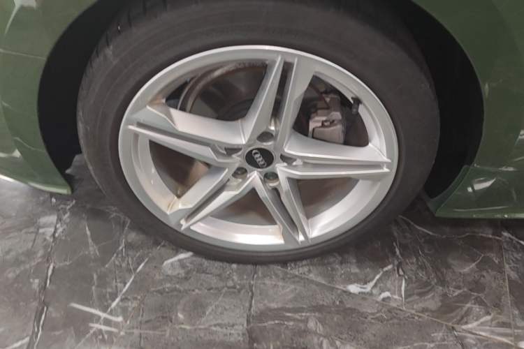 Used Audi A5 2023 Cabriolet 40 TFSI Fashion Dynamic Model Right Rear Wheel Hub