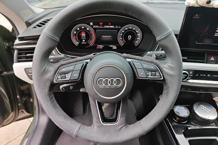 Used Audi A5 2023 Sportback 40 TFSI quattro Luxury Dynamic Edition Steering Wheel