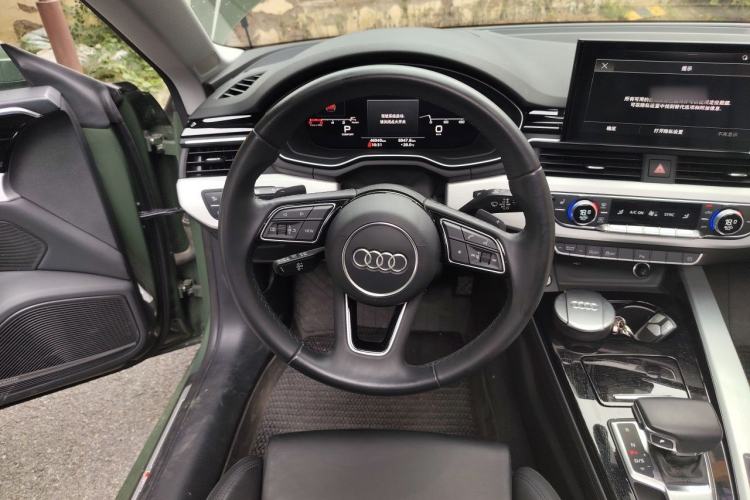 Used Audi A5 2023 Sportback 40 TFSI quattro Luxury Dynamic Edition Steering Wheel