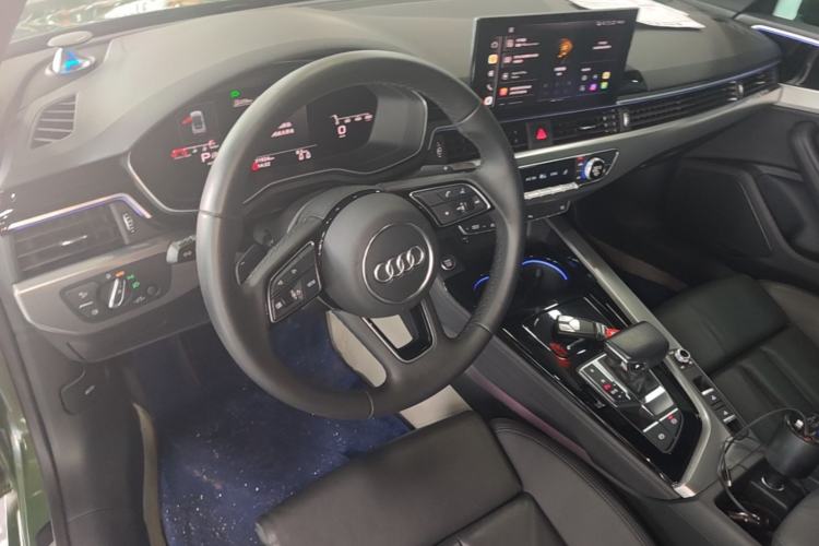 Used Audi A5 2023 Cabriolet 40 TFSI Fashion Dynamic Model Steering Wheel