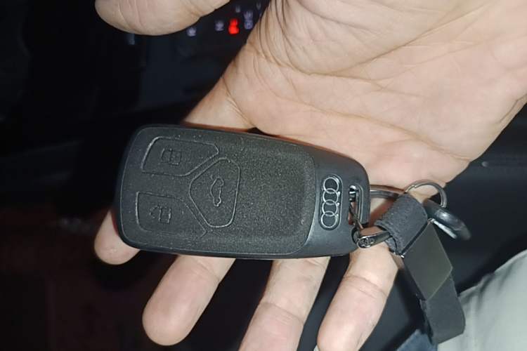 Used Audi A5 2023 Sportback 40 TFSI quattro Luxury Dynamic Edition Vehicle Key