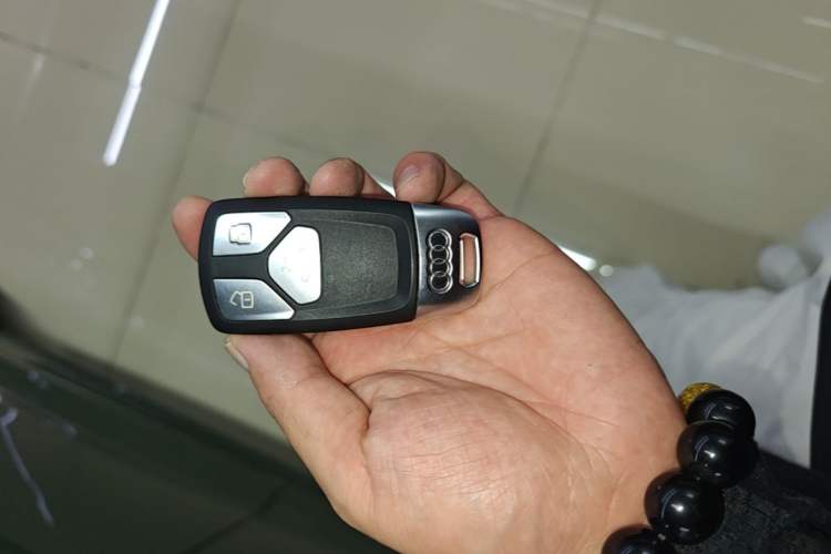 Used Audi A5 2023 Sportback 40 TFSI quattro Luxury Dynamic Edition Vehicle Key