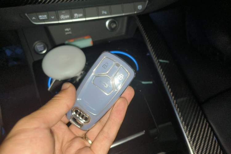 Used Audi A5 2023 Sportback 40 TFSI Fashionable and Dynamic Model Vehicle Key