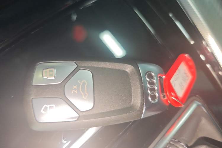 Used Audi A5 2023 Cabriolet 40 TFSI Fashion Dynamic Model Vehicle Key
