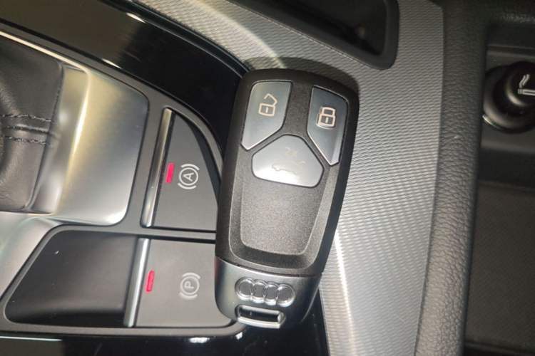 Used Audi A5 2023 Sportback 40 TFSI Fashionable and Dynamic Model Vehicle Key