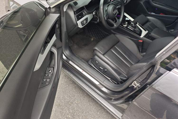 Used Audi A5 2023 Sportback 40 TFSI quattro Luxury Dynamic Edition Driver Seat