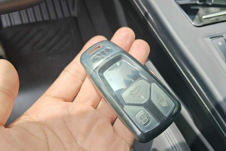 Used Audi A5 2023 Sportback 40 TFSI Fashionable and Dynamic Model Vehicle Key
