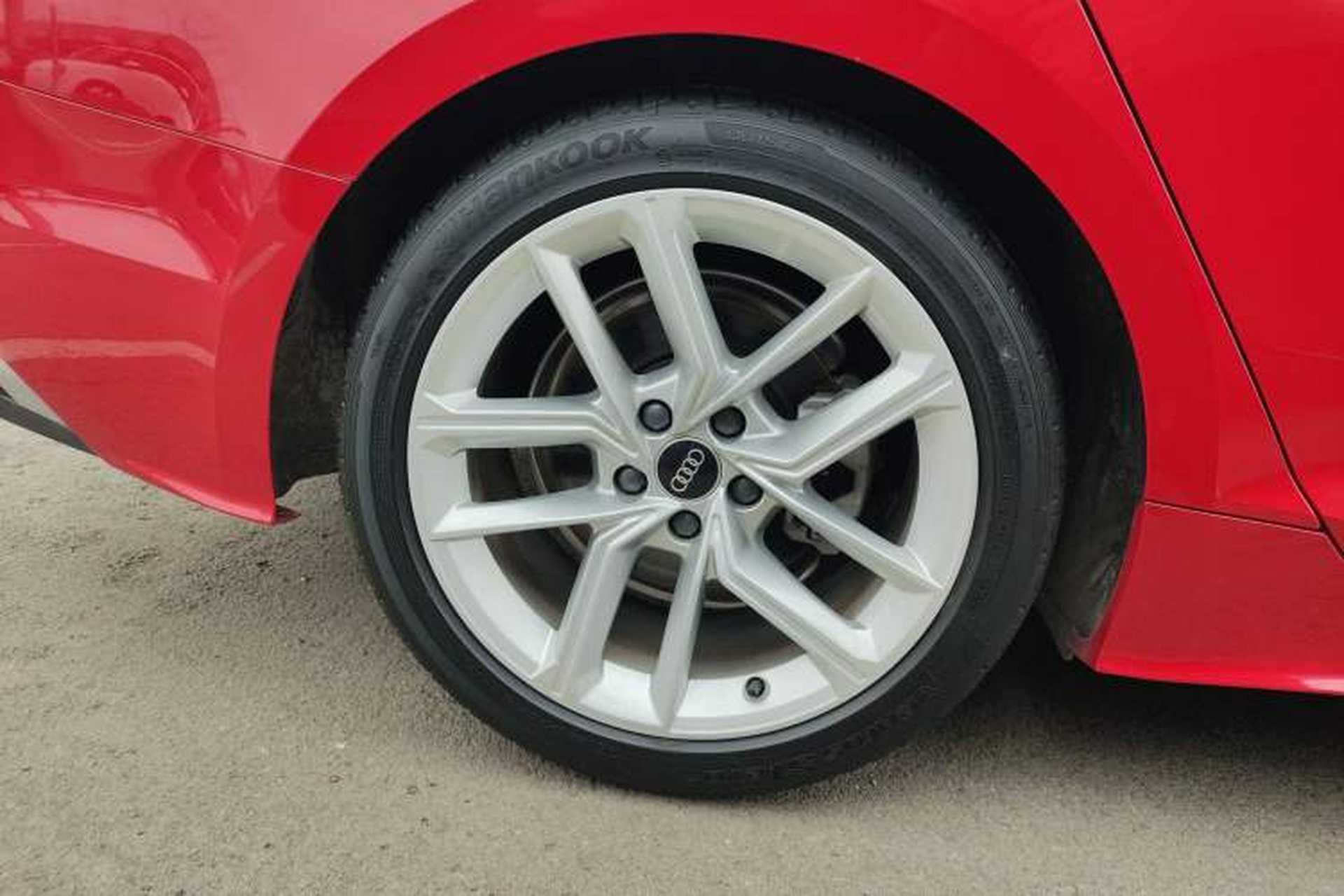 Used Audi A5 2023 Sportback 40 TFSI Fashionable and Dynamic Model Right Rear Wheel Hub