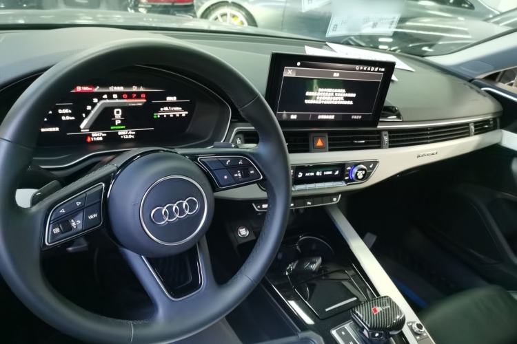 Used Audi A5 2023 Sportback 40 TFSI quattro Luxury Dynamic Edition Center Console