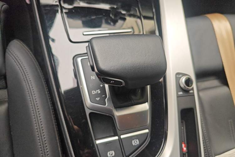 Used Audi A5 2023 Sportback 40 TFSI quattro Luxury Dynamic Edition Gear Lever