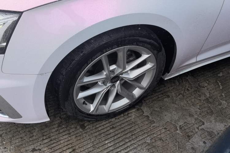 Used Audi A5 2023 Sportback 40 TFSI Fashionable and Dynamic Model Left Front Wheel Hub