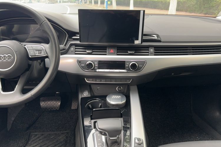 Used Audi A5 2023 Sportback 40 TFSI Fashionable and Dynamic Model Audio And AC Panel