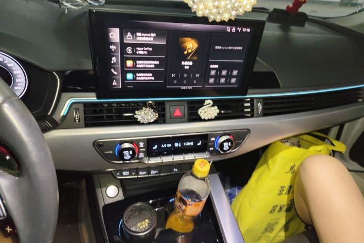 Used Audi A5 2023 Sportback 40 TFSI Fashionable and Dynamic Model Audio And AC Panel