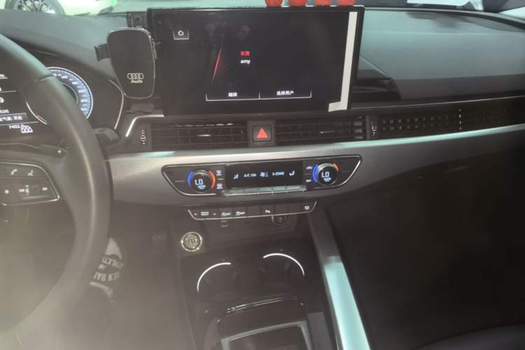 Used Audi A5 2023 Sportback 40 TFSI Fashionable and Dynamic Model Audio And AC Panel