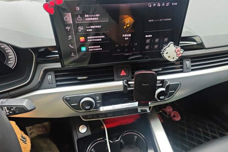 Used Audi A5 2023 Coupe 40 TFSI Fashionable and Dynamic Model Audio And AC Panel