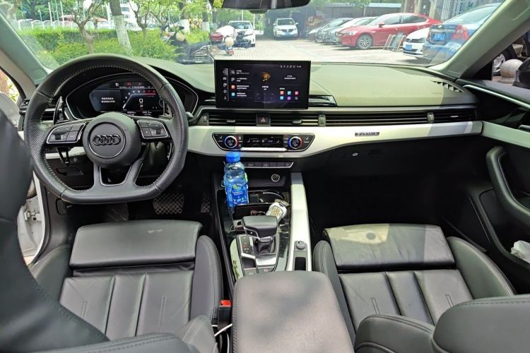 Used Audi A5 2023 Sportback 40 TFSI quattro Luxury Dynamic Edition Center Console