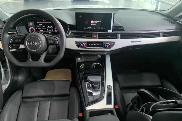 Used Audi A5 2023 Sportback 40 TFSI quattro Luxury Dynamic Edition Center Console