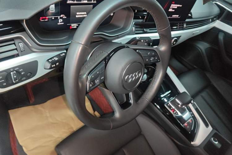 Used Audi A5 2023 Sportback 40 TFSI quattro Luxury Dynamic Edition Center Console