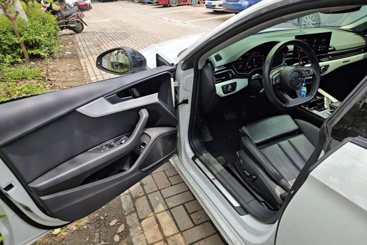 Used Audi A5 2023 Sportback 40 TFSI quattro Luxury Dynamic Edition Driver Seat