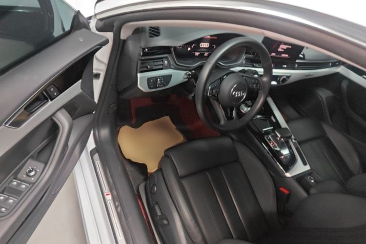 Used Audi A5 2023 Sportback 40 TFSI quattro Luxury Dynamic Edition Driver Seat
