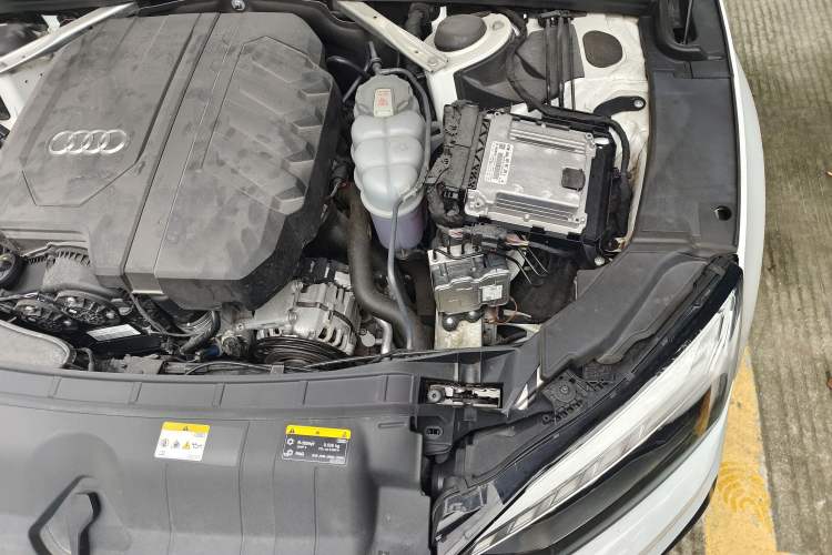 Used Audi A5 2023 Sportback 40 TFSI Fashionable and Dynamic Model Engine Bay Left