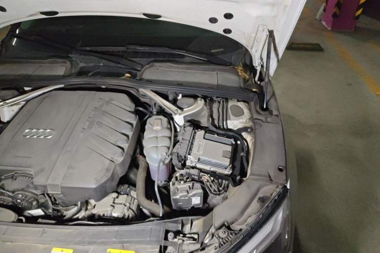 Used Audi A5 2023 Sportback 40 TFSI Fashionable and Dynamic Model Engine Bay Left