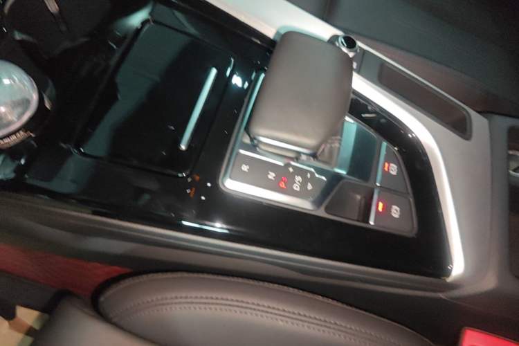 Used Audi A5 2023 Sportback 40 TFSI quattro Luxury Dynamic Edition Gear Lever