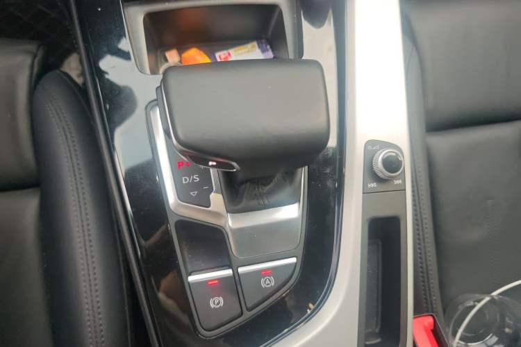 Used Audi A5 2023 Sportback 40 TFSI quattro Luxury Dynamic Edition Gear Lever