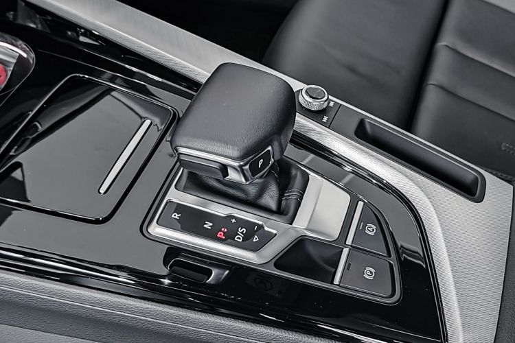 Used Audi A5 2023 Sportback 40 TFSI Fashionable and Dynamic Model Gear Lever