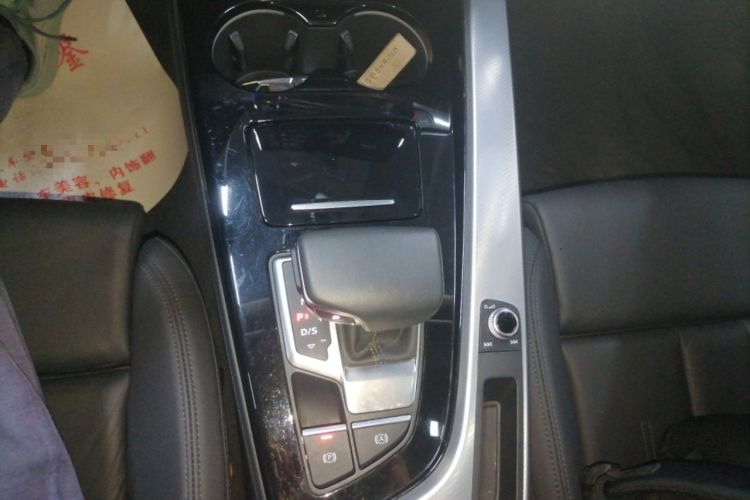 Used Audi A5 2023 Sportback 40 TFSI Fashionable and Dynamic Model Gear Lever