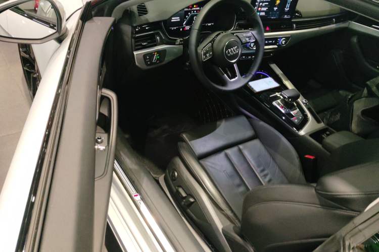 Used Audi A5 2023 Coupe 40 TFSI Fashionable and Dynamic Model Interior 3