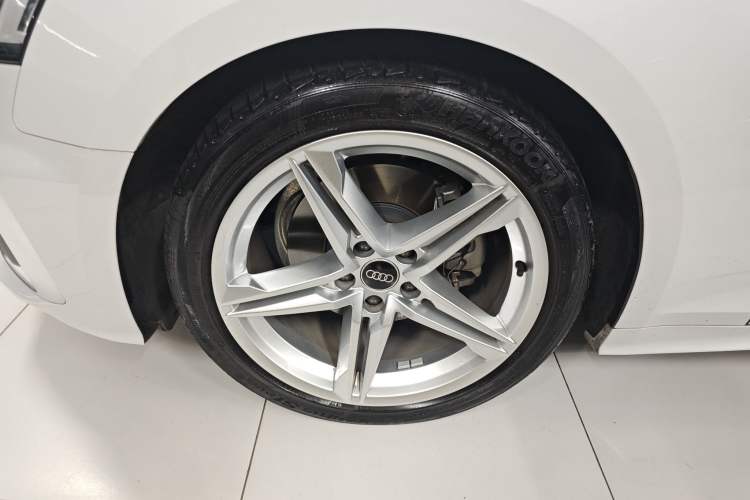 Used Audi A5 2023 Sportback 40 TFSI Fashionable and Dynamic Model Left Front Wheel Hub